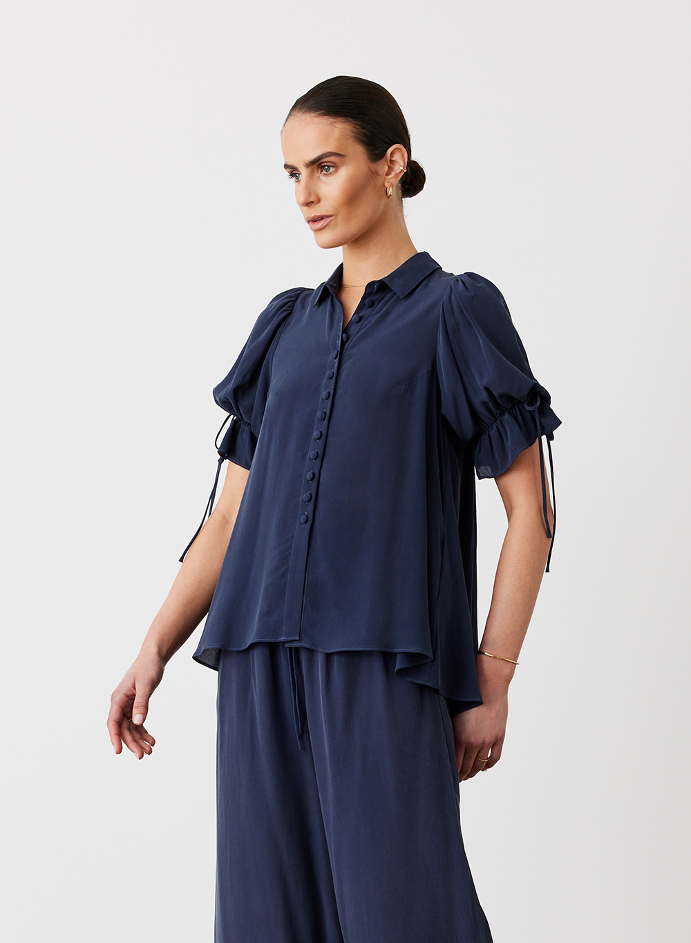 SARA SILK SHIRT | NAVY