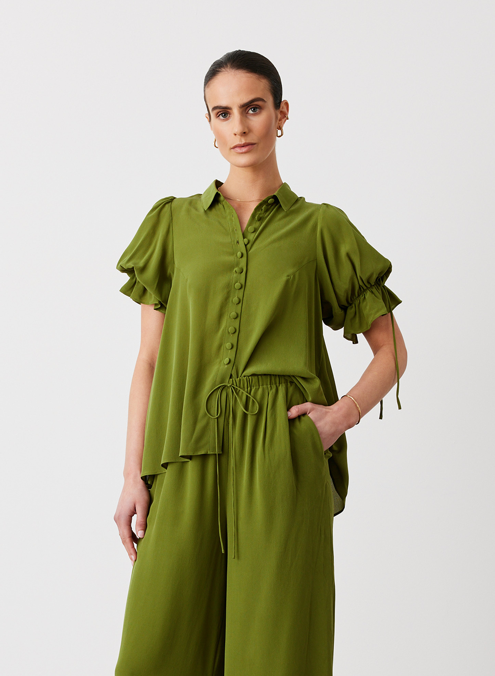 SARA SILK SHIRT | SANDWASH OLIVE