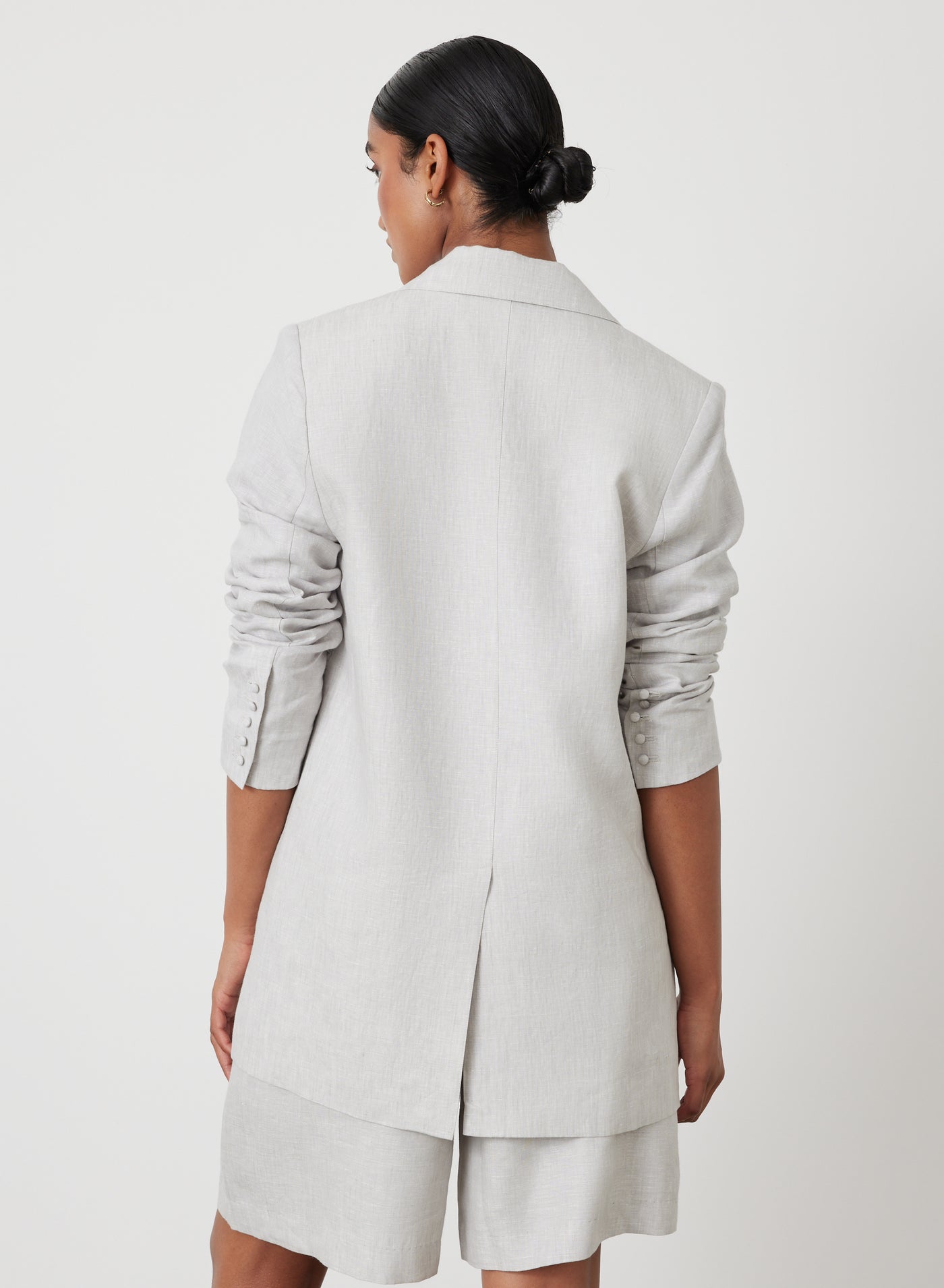 LUCIA LINEN BERMUDA SHORT | MOON
